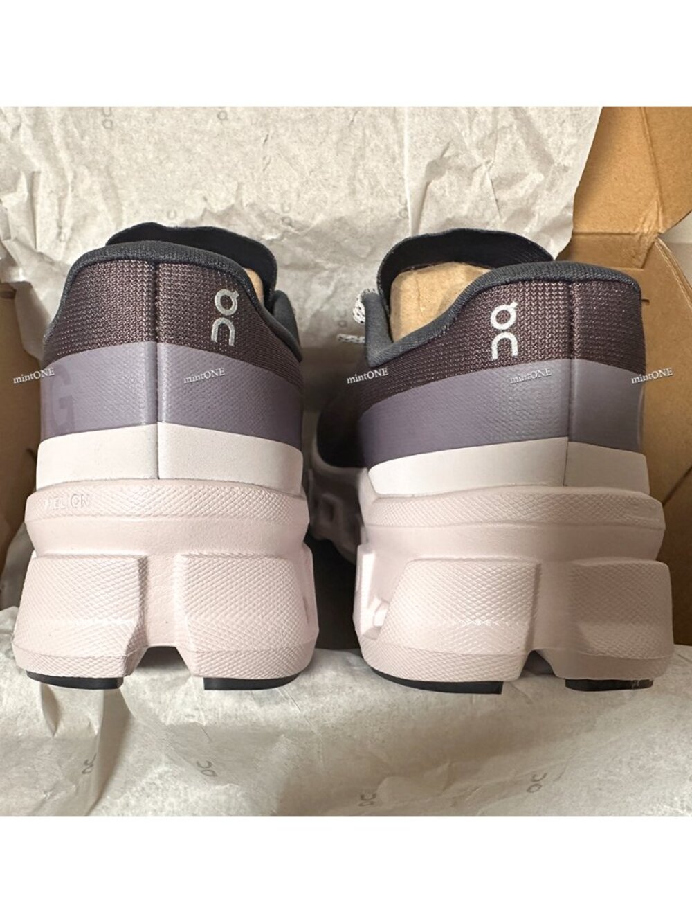 NEW On Cloud Cloudmonster 1 Lily Sneaker size 6 - Picture 6 of 6